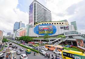 Ekkamai Buds & Beds - 420 Hostel