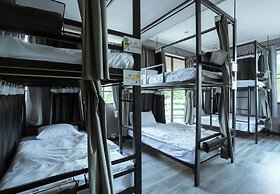 Ekkamai Buds & Beds - 420 Hostel