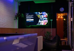 Ekkamai Buds & Beds - 420 Hostel