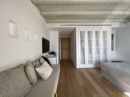 Nomia Sunset Suites Mykonos