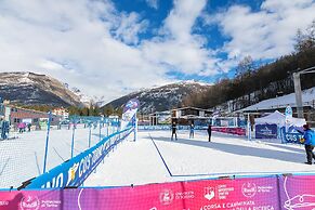 L' Aquila Campo Smith On The Ski Slopes