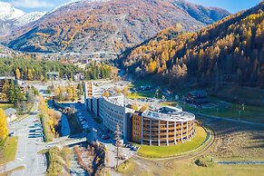 L' Aquila Campo Smith On The Ski Slopes