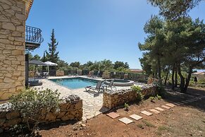 ARESTI MOUNTAIN RESORT