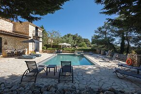 ARESTI MOUNTAIN RESORT