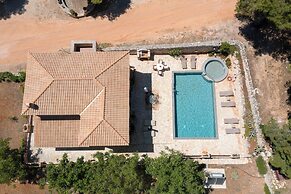 ARESTI MOUNTAIN RESORT