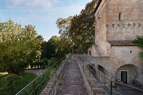 Massimago Wine Tower