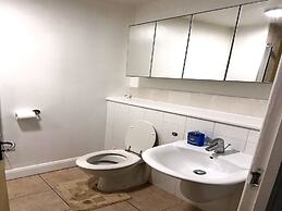 Urban Oasis 2-bed En-suite Apt in Birmingham