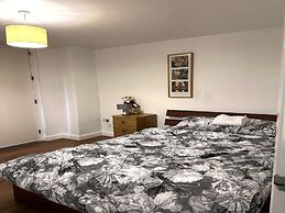 Urban Oasis 2-bed En-suite Apt in Birmingham