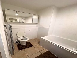 Urban Oasis 2-bed En-suite Apt in Birmingham