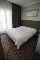 Merepargi ApartHotel & Cafe