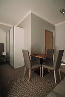 Merepargi ApartHotel & Cafe