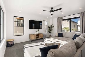 Desert Gem 7 Bedroom Home