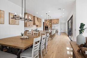 Desert Gem 7 Bedroom Home