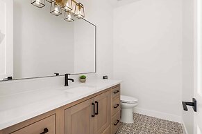 Desert Gem 7 Bedroom Home