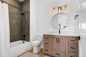 Desert Gem 7 Bedroom Home