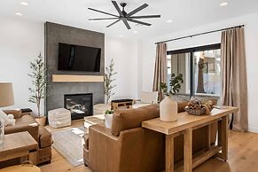 Desert Gem 7 Bedroom Home