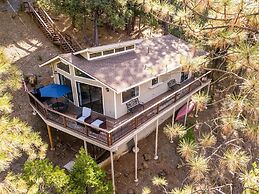 Creekside Hideaway - Spacious Home Hidden in Trees by Yosemite Region 