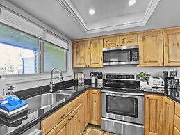 37c Hidden Creek Mountain Getaway! 3 Bedroom Condo by RedAwning