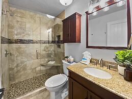 37c Hidden Creek Mountain Getaway! 3 Bedroom Condo by RedAwning