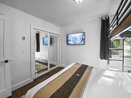 37c Hidden Creek Mountain Getaway! 3 Bedroom Condo by RedAwning