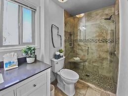 37c Hidden Creek Mountain Getaway! 3 Bedroom Condo by RedAwning