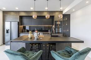 Carmen - 2 Bedroom Apartment - Downtown