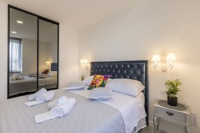 Carmen - 2 Bedroom Apartment - Downtown