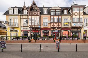 Nadbrzeżna Apartament by Renters