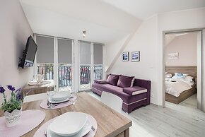 Nadbrzeżna Apartament by Renters