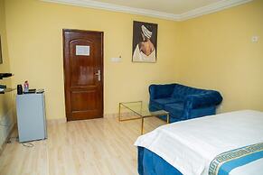 689 Hotel & Apartment