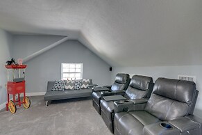 Eclectic Houston Home w/ Pool Table, 5 Mi to Dtwn