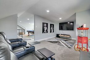 Eclectic Houston Home w/ Pool Table, 5 Mi to Dtwn