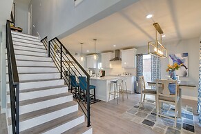 Eclectic Houston Home w/ Pool Table, 5 Mi to Dtwn