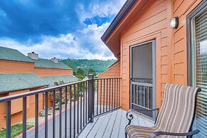 Downtown Gatlinburg Condo w/ Mountain-view Balcony