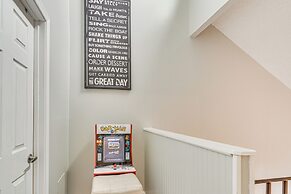 Downtown Gatlinburg Condo w/ Mountain-view Balcony