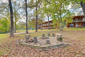 Table Rock Lake Gem With Pool Access!