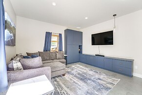 Unique Grand Junction Guest Suite w/ Gas Fire Pit!