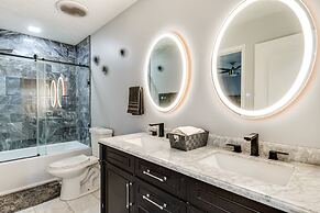 Cozy Ohio Home - Deck, Arcade Games & Near Golfing