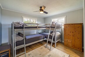 Pet-friendly Boone Home w/ Scenic Mountain Views!