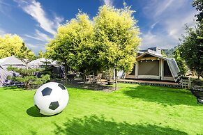 L.M.S B&B GLAMPING