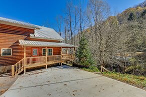Rustic Cabin on Hemphill Creek w/ Fire Pit & Grill