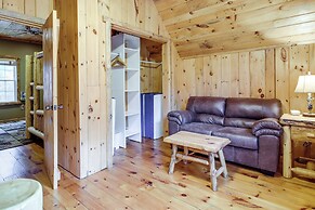 Rustic Retreat: Walk to Great Sacandaga Lake!