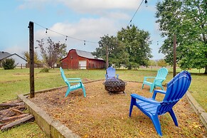 Arkansas Guest Suite w/ Deck: Near Fayetteville!