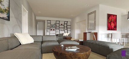 Superb 2-bedroom Designer Apartment