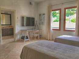 Superb 2-bedroom Designer Apartment