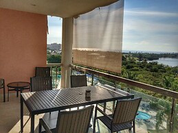 Stunning 2 brm Designer View Condo in Maho