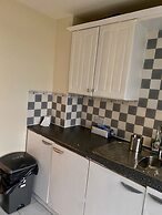 Impeccable 2-bed Apartment in London