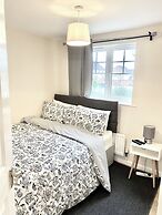 Impeccable 2-bed Apartment in London