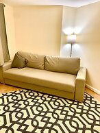 Impeccable 2-bed Apartment in London