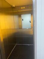 Impeccable 2-bed Apartment in London